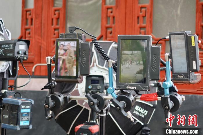 当横店变“竖店”,从业者如何应对微短剧热潮? 当横店变“竖店”,从业者如何应对微短剧热潮?