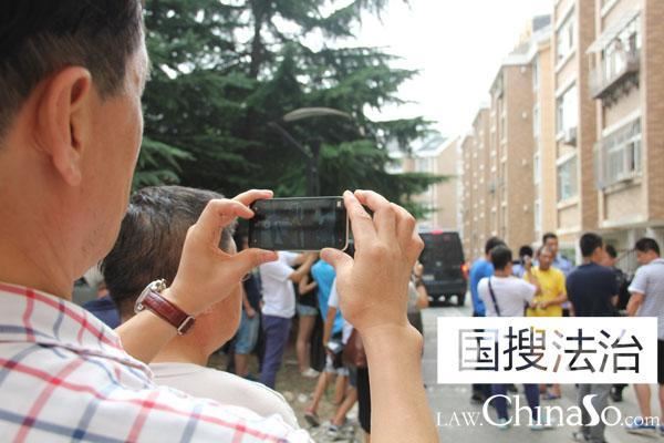 大连**杀案凶手花2万赴四川买枪 家庭积怨颇深