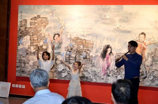 王鑫生“共筑长城 呼唤和平”画展在京启幕