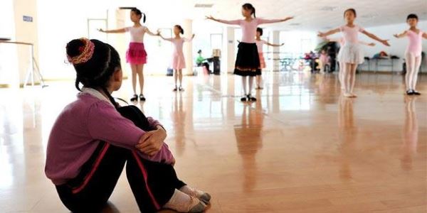 ****1.5亿独生子女家庭：赡养很累 被赡养很难