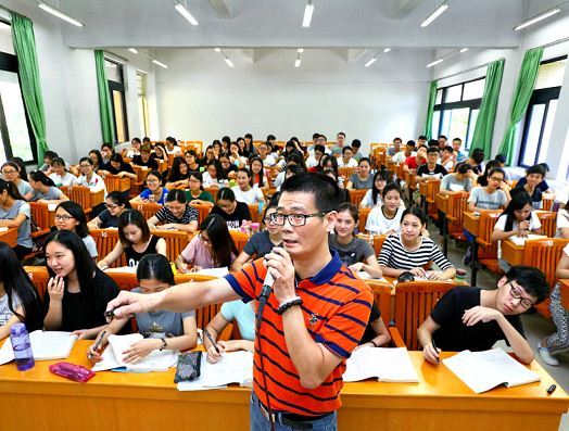 中山大学新华学院为社会培养高素质复合应用型人才