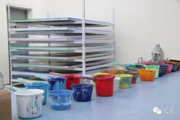 神来之美添国色_无笔泼彩第一人 神来之美添国色_无笔泼彩第一人