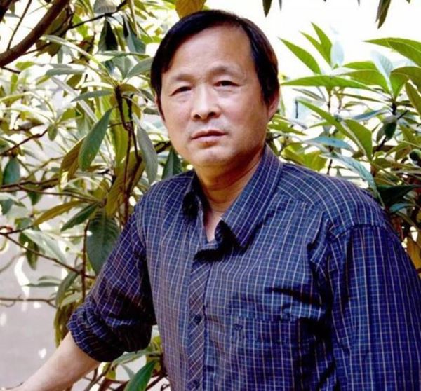 杨庭良：当代花鸟画家