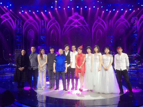 乌兰图雅2017世界巡演_“纵情歌唱_花开四季live演唱会”扬帆启航 乌兰图雅2017世界巡演_“纵情歌唱_花开四季live演唱会”扬帆启航