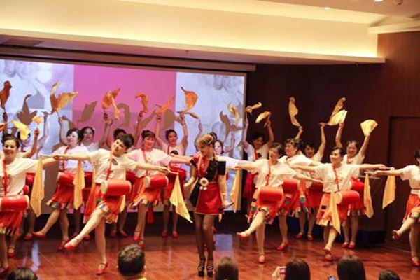 乌兰图雅2018《花开四季》16城巡演新闻发布会在京成功举办 乌兰图雅2018《花开四季》16城巡演新闻发布会在京成功举办