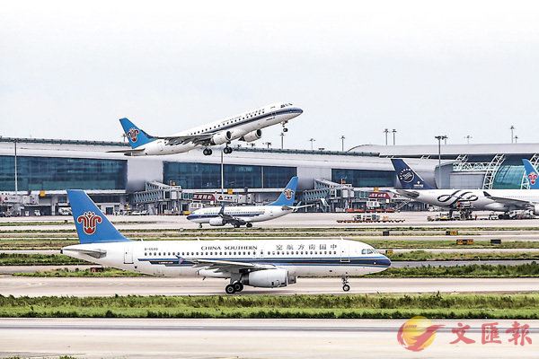 ■白雲機場再次擴建。香港文匯報記者敖敏輝 攝