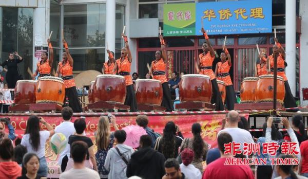 万人齐聚南非约堡唐人街共庆猪年新春佳节(视图) 万人齐聚南非约堡唐人街共庆猪年新春佳节(视图)