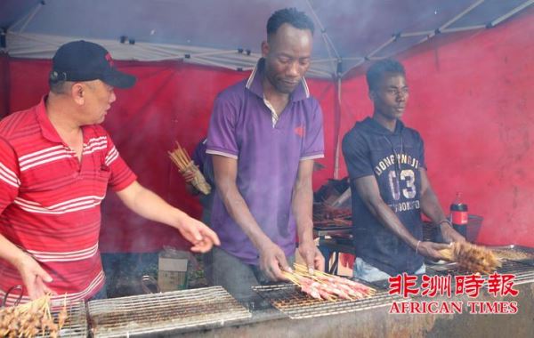 万人齐聚南非约堡唐人街共庆猪年新春佳节(视图) 万人齐聚南非约堡唐人街共庆猪年新春佳节(视图)