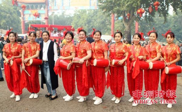 万人齐聚南非约堡唐人街共庆猪年新春佳节(视图) 万人齐聚南非约堡唐人街共庆猪年新春佳节(视图)