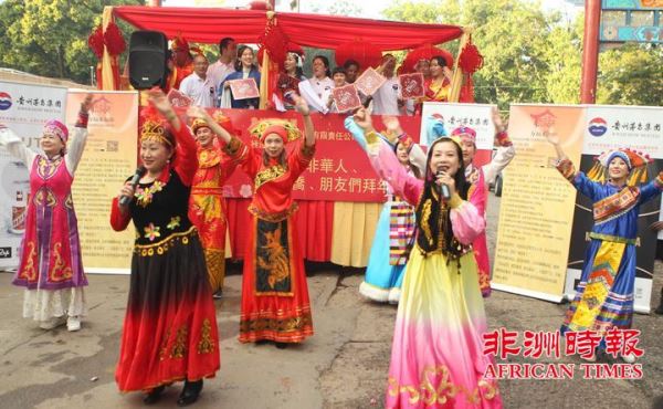 万人齐聚南非约堡唐人街共庆猪年新春佳节(视图) 万人齐聚南非约堡唐人街共庆猪年新春佳节(视图)