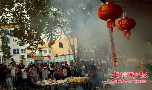 万人齐聚南非约堡唐人街共庆猪年新春佳节(视图) 万人齐聚南非约堡唐人街共庆猪年新春佳节(视图)