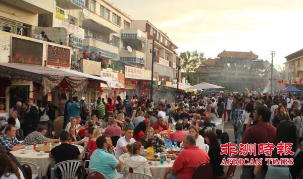 万人齐聚南非约堡唐人街共庆猪年新春佳节(视图) 万人齐聚南非约堡唐人街共庆猪年新春佳节(视图)