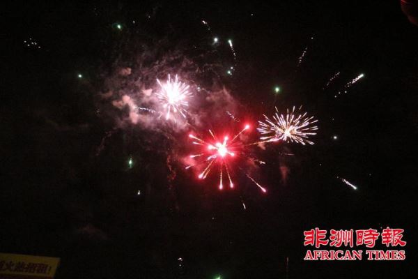 万人齐聚南非约堡唐人街共庆猪年新春佳节(视图) 万人齐聚南非约堡唐人街共庆猪年新春佳节(视图)