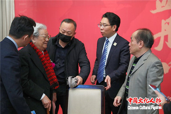 沙洲应邀出席“碧血丹心:纪念沙孟海诞辰120周年系列活动” 沙洲应邀出席“碧血丹心:纪念沙孟海诞辰120周年系列活动”