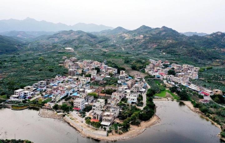 7bada27beaac41fd4f3d2f57821e028