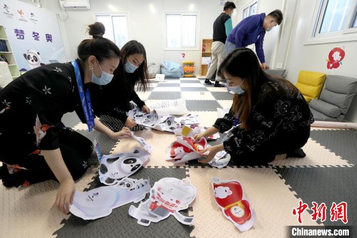 1月20日,奥林匹克公园公共区内的临时设施建设已全部搭建完成。 <a target='_blank' href='/'>中新社</a>记者 张宇 摄 1月20日,奥林匹克公园公共区内的临时设施建设已全部搭建完成。 <a target='_blank' href='/'>中新社</a>记者 张宇 摄