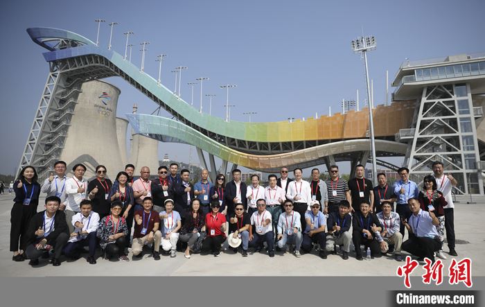 图为9月26日,侨界代表在首钢园参观。 <a target='_blank' href='/'>中新社</a>记者 赵隽 摄 图为9月26日,侨界代表在首钢园参观。 <a target='_blank' href='/'>中新社</a>记者 赵隽 摄