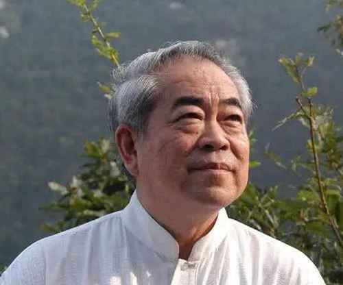 平山郁夫与范曾的世纪友谊再谱新章,平山郁夫美术馆馆长再画明月,期待范增_fororder_202300022