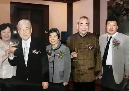 平山郁夫与范曾的世纪友谊再谱新章,平山郁夫美术馆馆长再画明月,期待范增_fororder_202300023