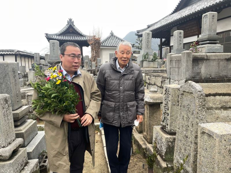 平山郁夫与范曾的世纪友谊再谱新章,平山郁夫美术馆馆长再画明月,期待范增