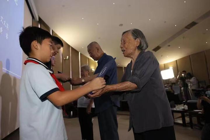 8月15日，13名首批&ldquo;南京大屠杀历史记忆传承人&rdquo;获得认证