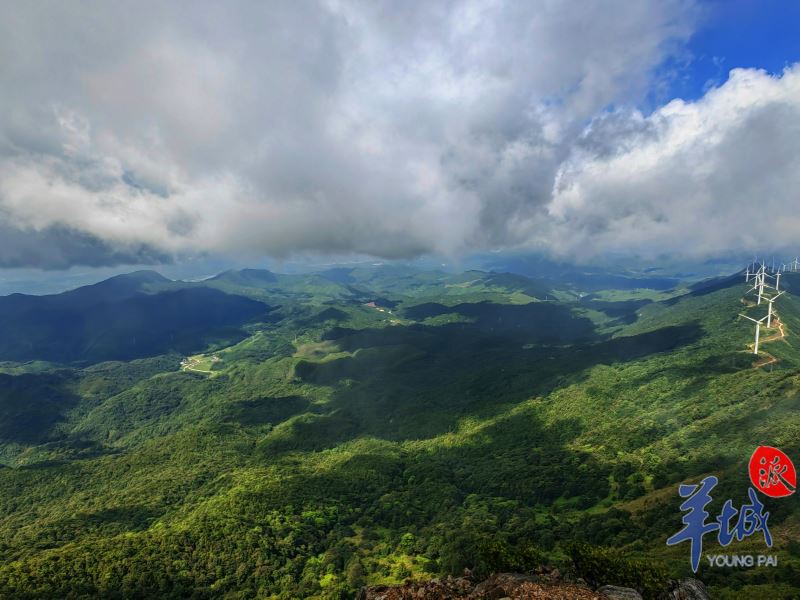 【大美广东·葡语】Montanha Queya em Heyuan: As nuvens agitam-se com um vento rugoso que varre milhares de qui