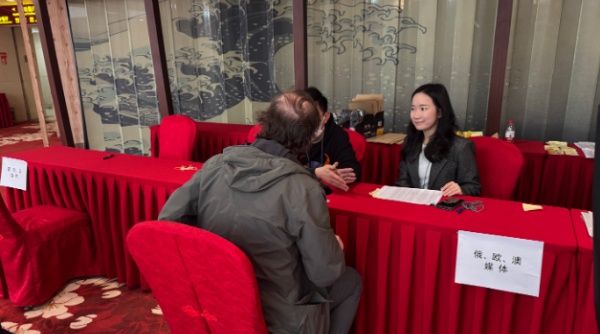 Two Sessions 2025 | Foreign journalists praise DeepSeek and 'Ne Zha 2'