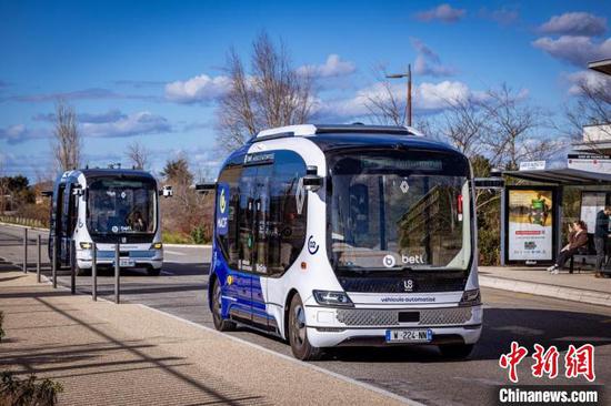 China's autonomous driving company secures license in France